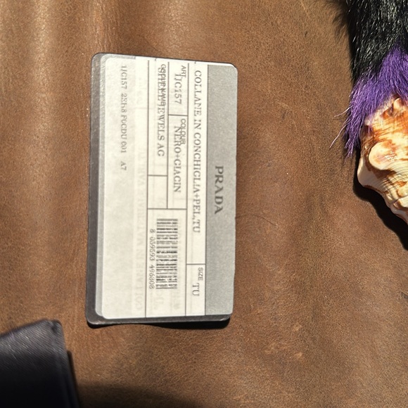 PRADA SHELL AND FUR PENDANT missing cord - Picture 12 of 16